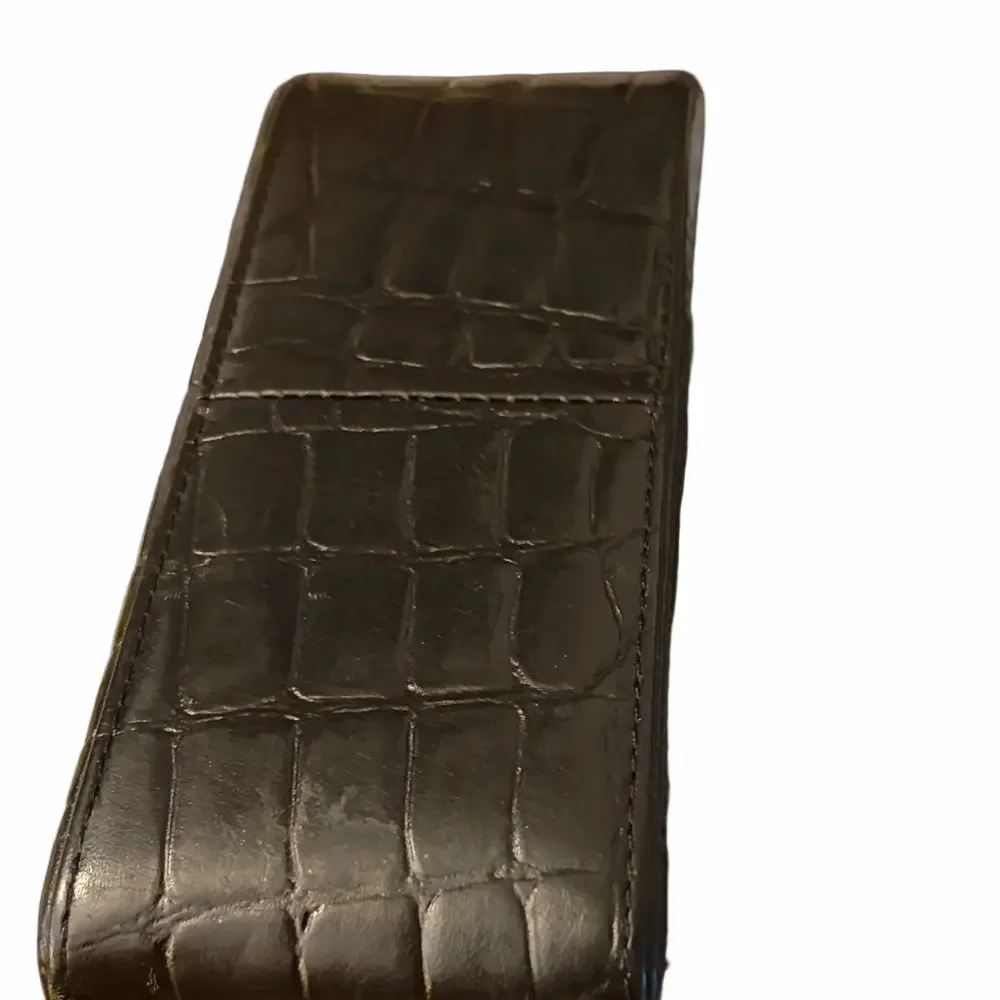 Bonavi Vintage black leather embossed Binocular shoulder Bag from the 1960’s.